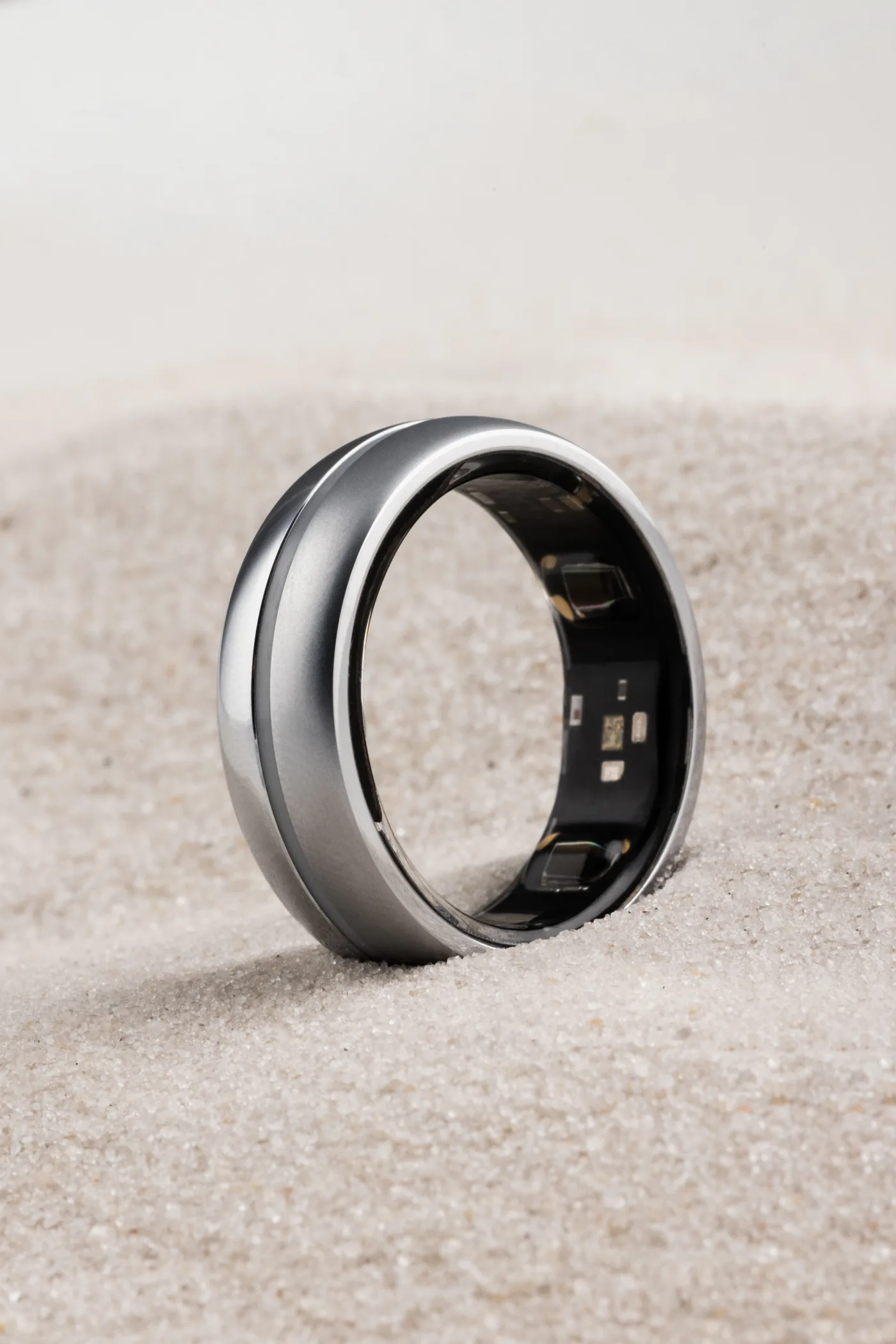 MYnextRING N2 Pro Silber Profil im Sand
